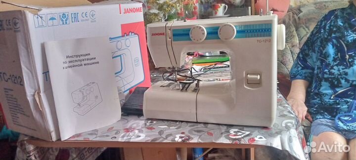 Швейная машинка janome новая
