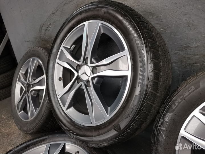 R17 Bridgestone Blizzak LM-32 225/50, PCD 5x112 DIA 66.6