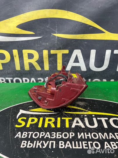 Фонарь задний правый Kia Carnival 3 2.2 D4HB