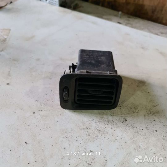 Дефлектор воздушный правый suzuki Liana