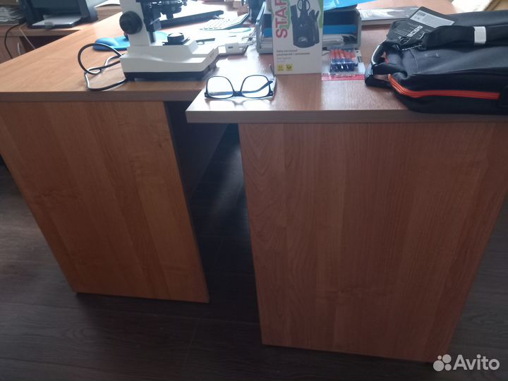 Комплект мебели для кабинета, офиса