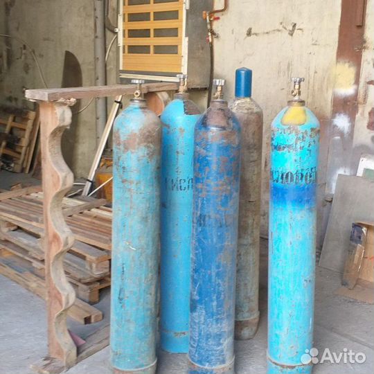 Прием кислородных и углекислотных баллонов