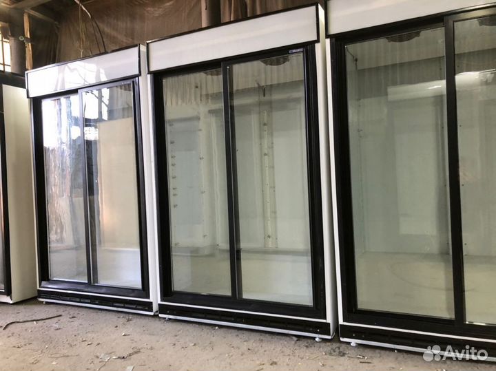 Холодильный шкаф Каравелл