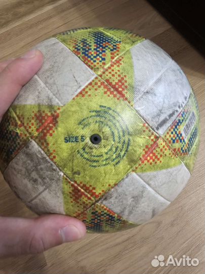 Футбольный мяч adidas conext 19 top training