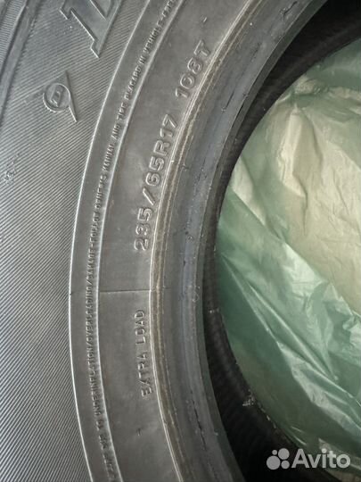 Dunlop SP Winter Ice 01 235/65 R17 108T