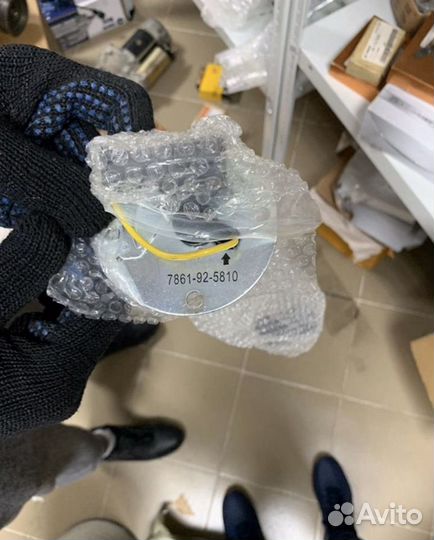 Датчик уровня топлива komatsu 7861-92-5810