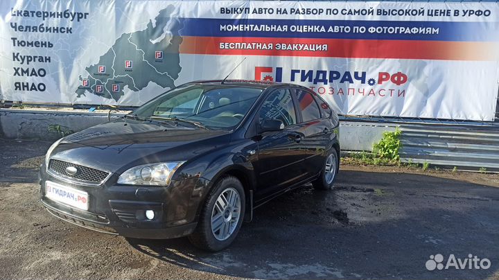 Обшивка стойки средняя левая внутренняя Ford Focus 2 1349502