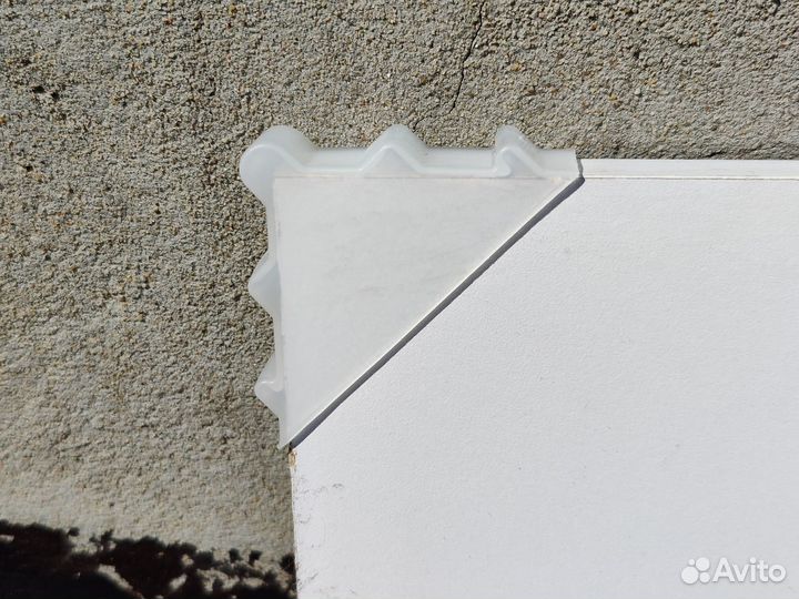 Пластиковые защитные уголки для стекла и лдсп