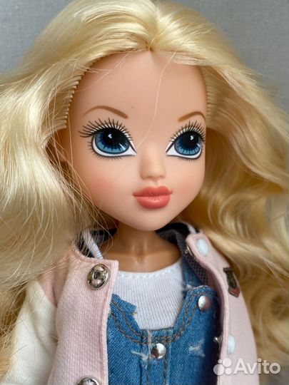 Кукла с комплектом одежды