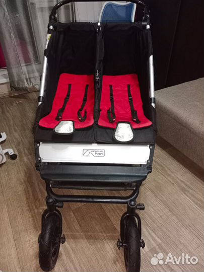 Коляска для двойни Buggy Duet