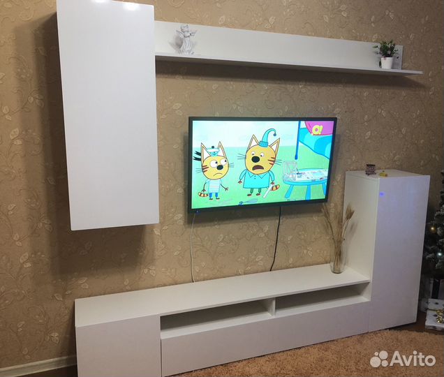 Стенка в гостиную