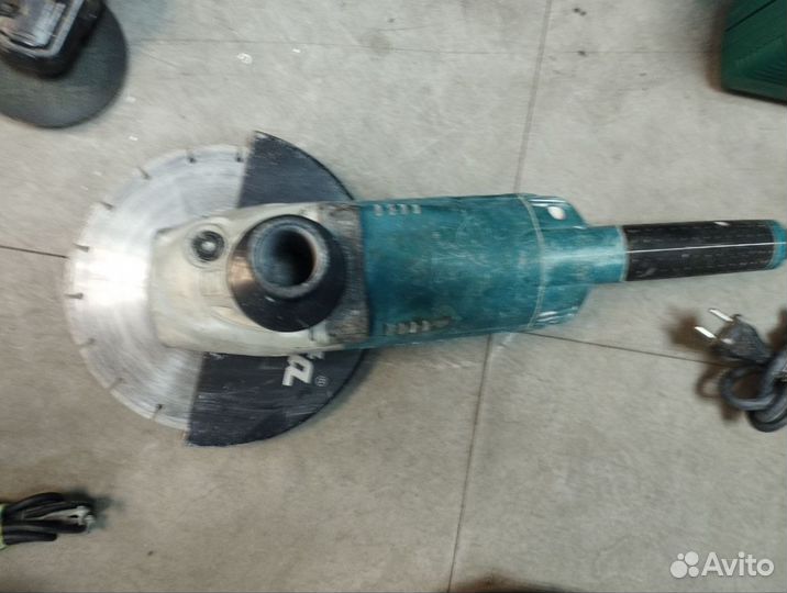 Ушм makita gs9020s