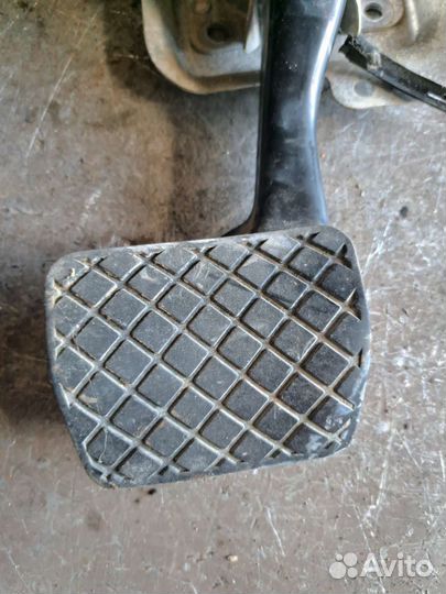 Педаль тормоза в сборе Volkswagen Passat B6