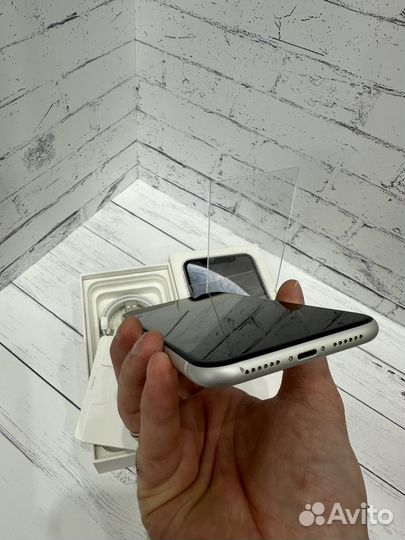 iPhone Xr, 64 ГБ