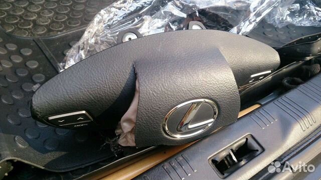 Подушка безопасности водителя Lexus LS 600 460