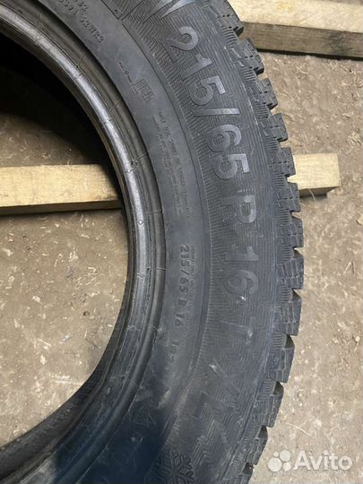Gislaved Nord Frost 200 215/65 R16