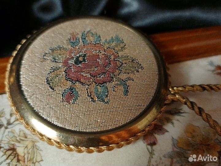 Винтажное зеркало