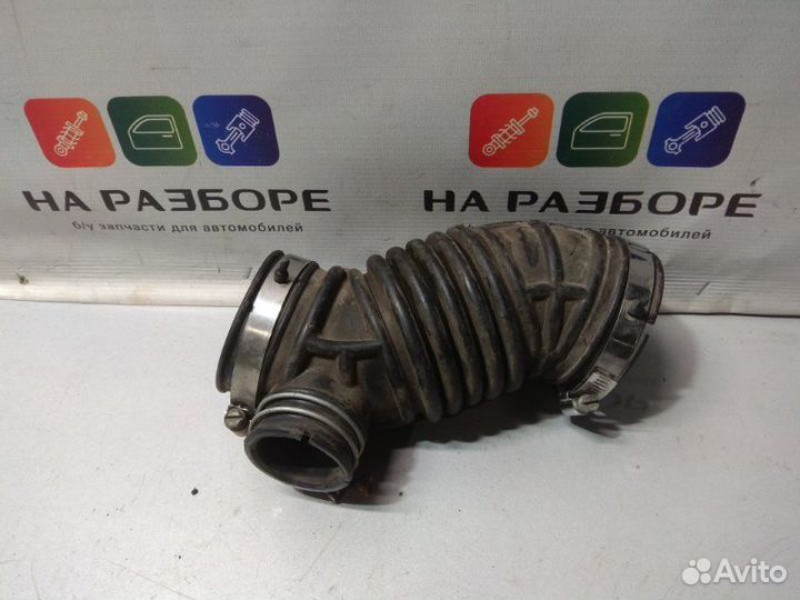 Патрубок воздушного фильтра Nissan X-Trail T31