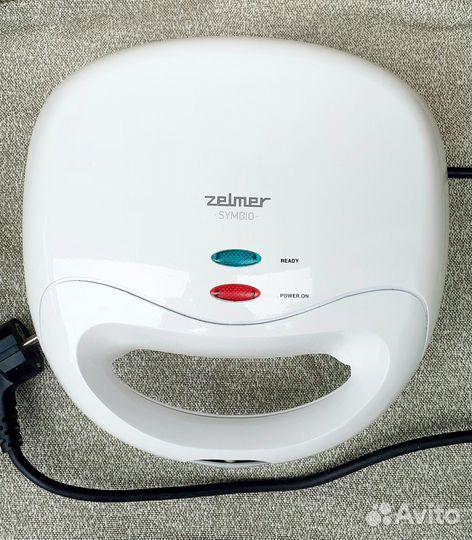 Электрическая вафельница