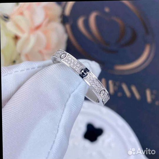 Кольцо Cartier Love, маленькая модель 0,1ct