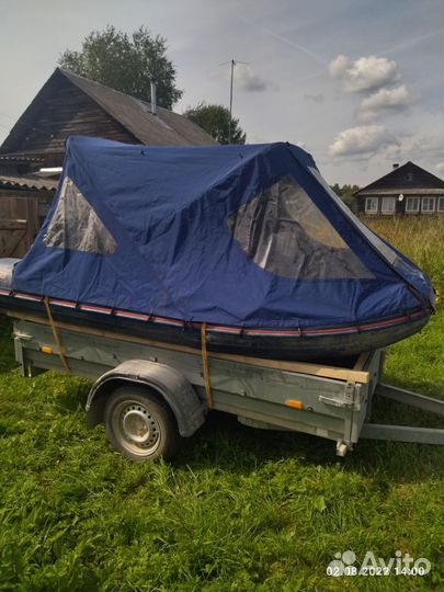 Лодка с мотором