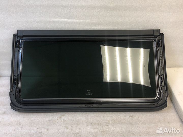 Стекло люка заднее Geely Coolray