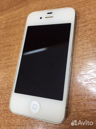 Телефон iPhone 4