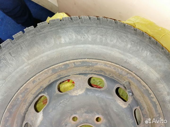 Зимние шины б/у Gisloved 195 65 15 на дисках