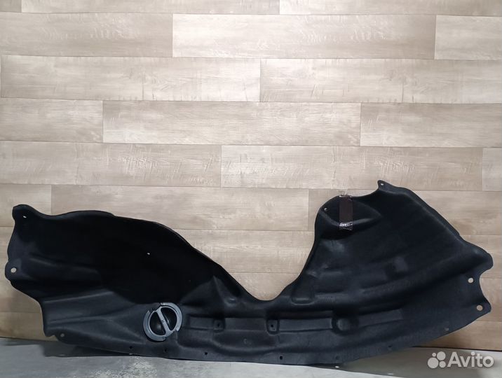 Подкрылок передний правый Jeep Grand Cherokee WK2