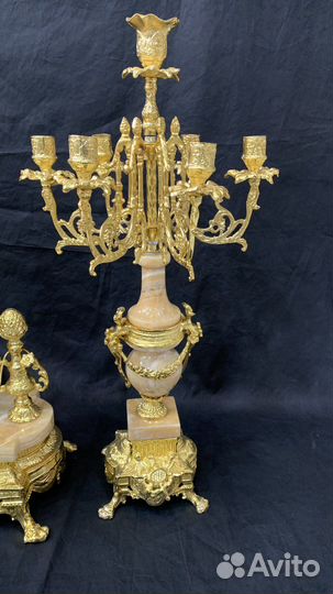 Бронзовые часы