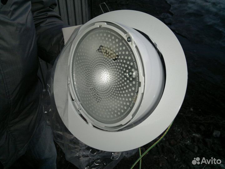 Прожектора направленные лампы фонари Future 70w