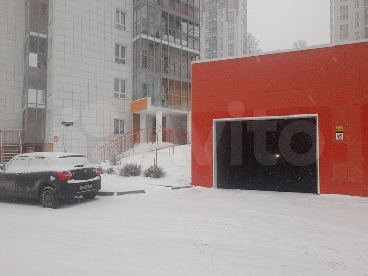 Машиноместо, 16 м²