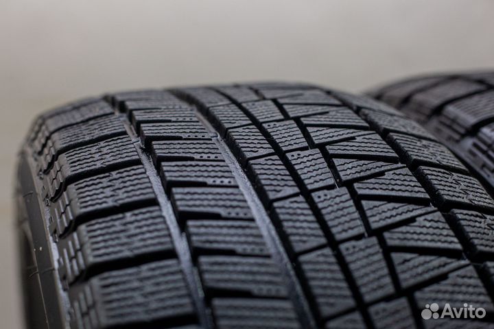 Bridgestone Blizzak Revo GZ 225/50 R17 94S