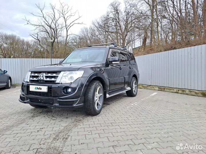 Mitsubishi Pajero 3.2 AT, 2007, 235 310 км