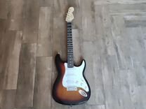 Электрогитара Fender Stratocaster (без усилителья)