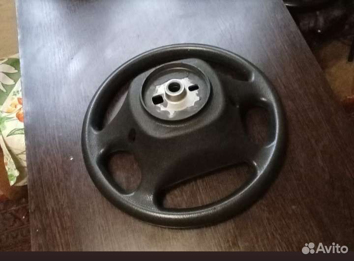 Руль на приору