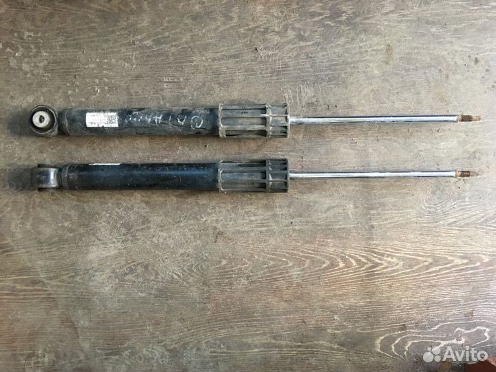 Амортизатор задний Skoda Oktavia 5QO512013FF