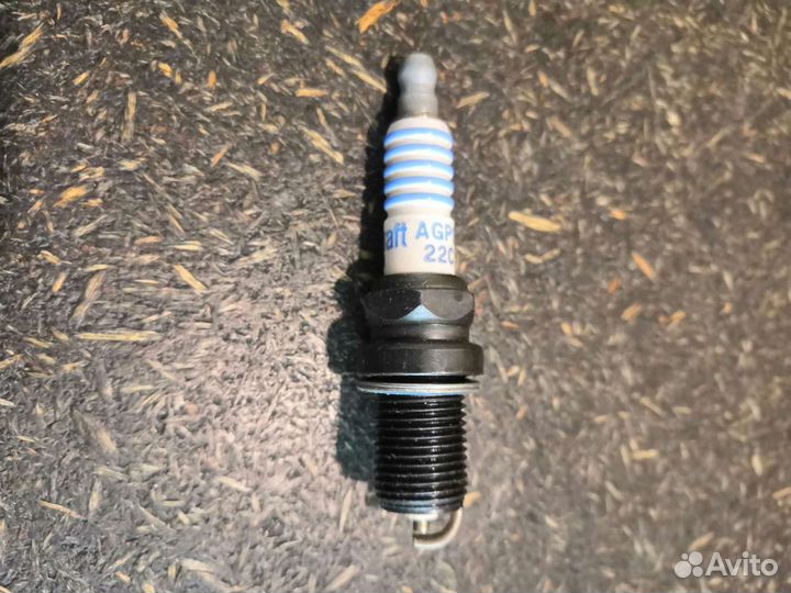Свеча зажигания Ford