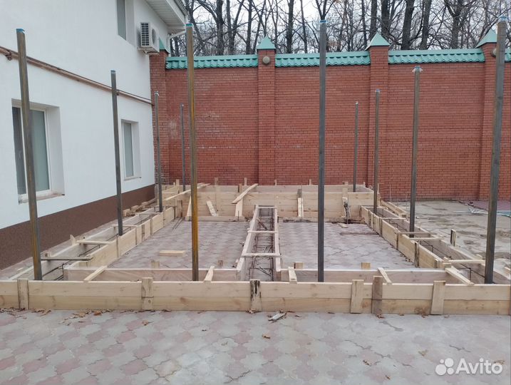 Строительные работы домов и коттедж фундамент