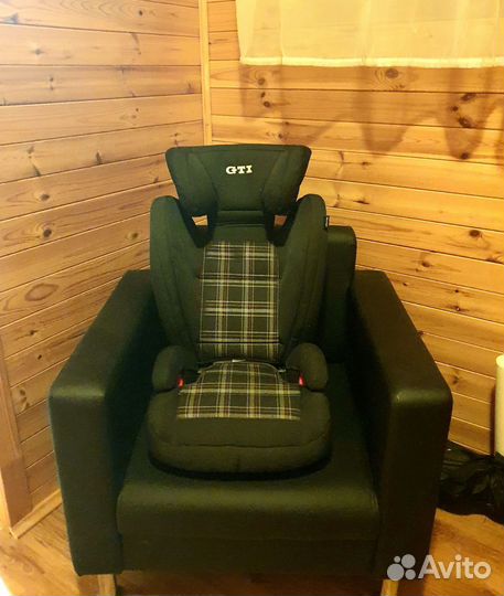 Автокресло б/у оригинал Volkswagen дизайн GTI