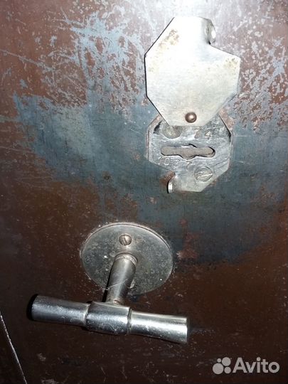 Сейф СССР несгораемый тяжелый б/у