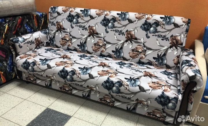 Диван двухспальный