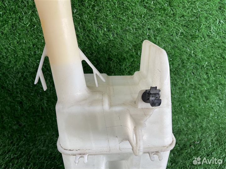 Бачок стеклоомывателя Toyota Corolla Spacio NZE121