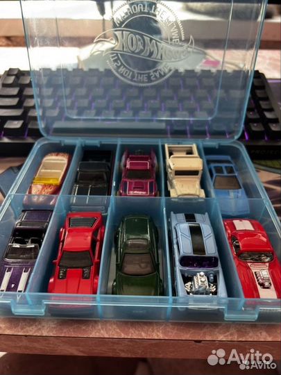 Hot Wheels машинки