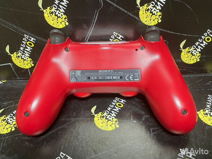 Геймпад DualShock 4 v 2 Красный