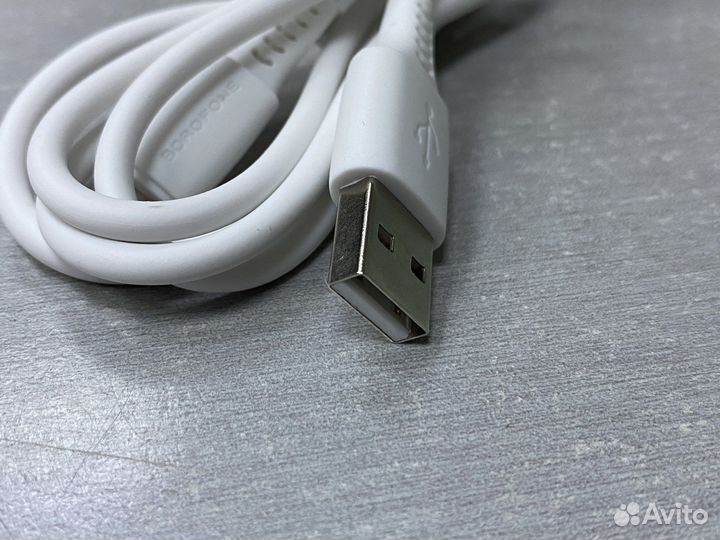 Кабель USB Lightning 8pin Borofone BX40 1m 2.4A