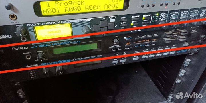 Синтезатор Roland JV-880