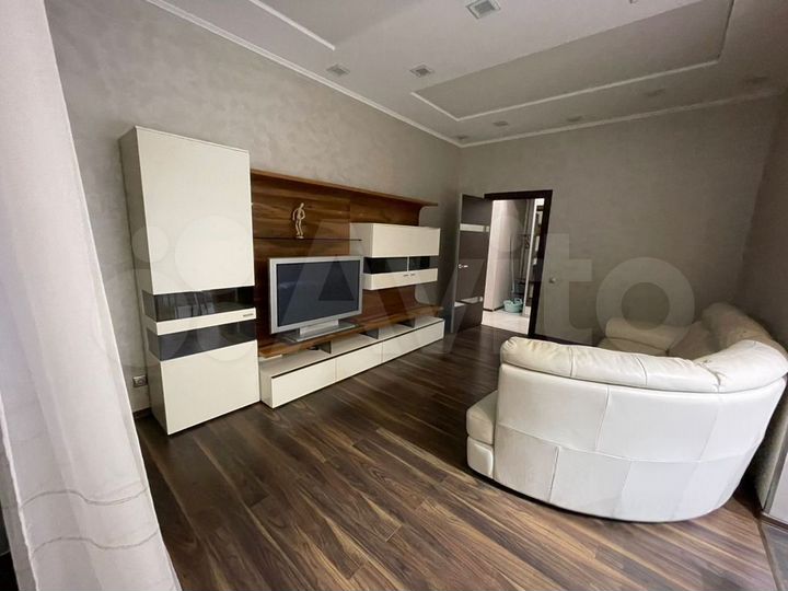 2-к. квартира, 64 м², 4/5 эт.