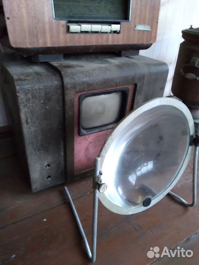 Телевизор старинный