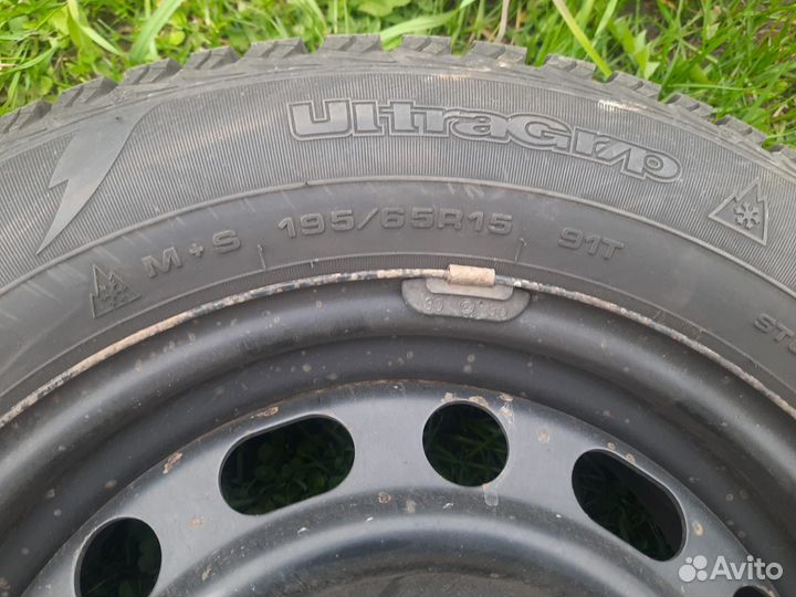 Goodyear UltraGrip 195/65 R15 91T